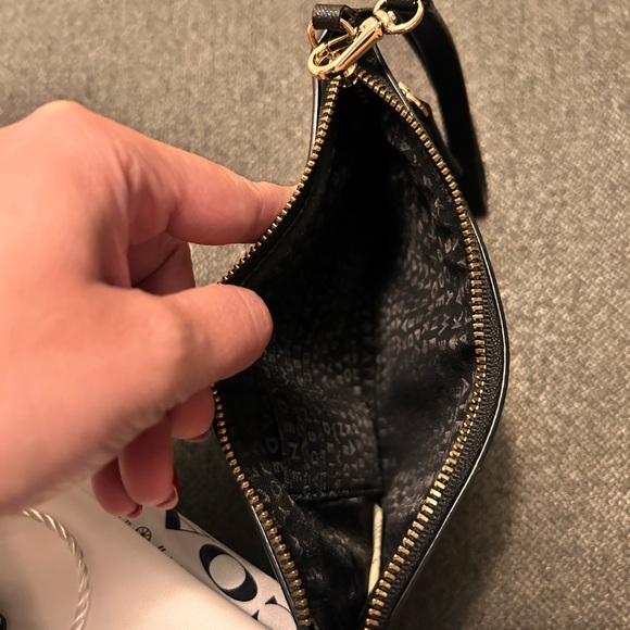 Kate Spade ♠️ wristlet - Picture 5 of 7